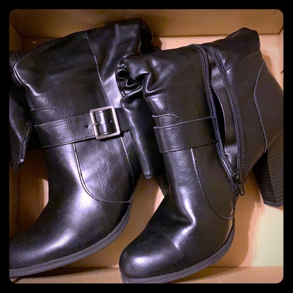 East 5th Ave Black Boots